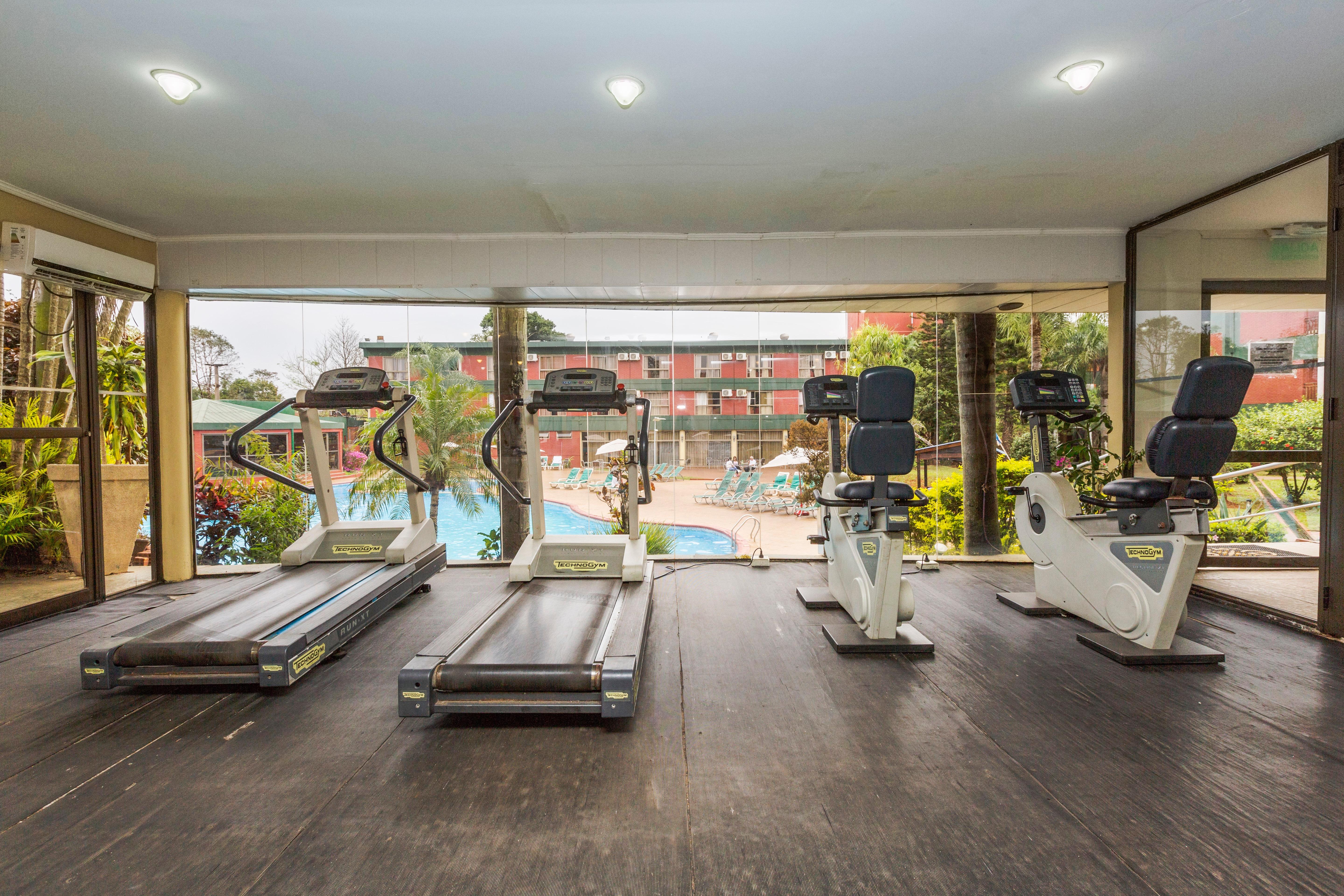엑스 호텔 카타라타스 푸에르토이과수 외부 사진 The gym at the hotel