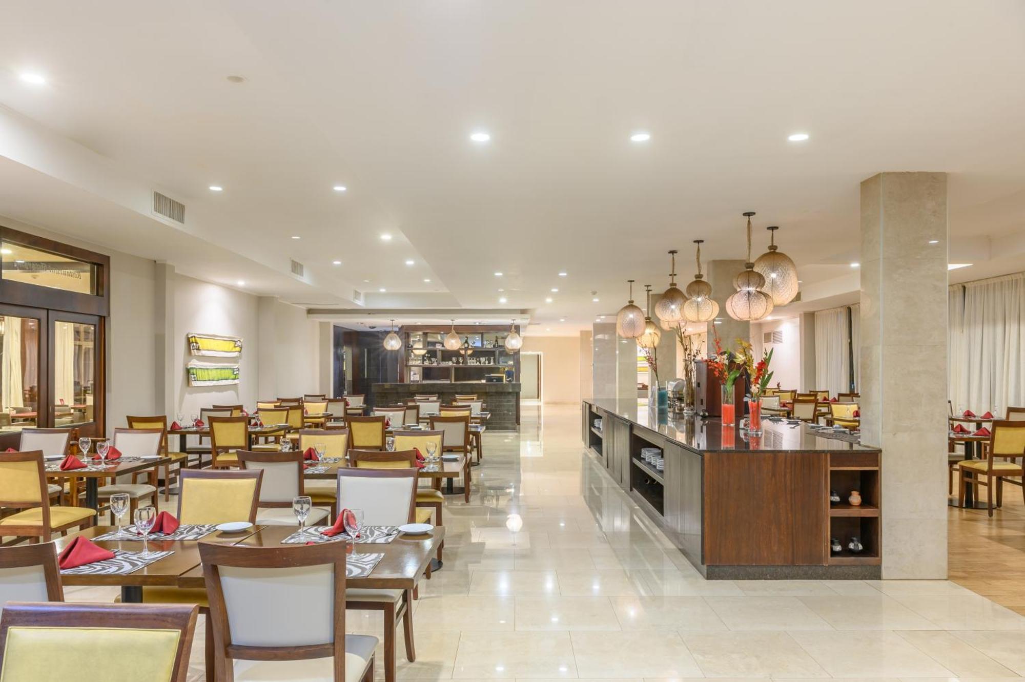 엑스 호텔 카타라타스 푸에르토이과수 외부 사진 The restaurant