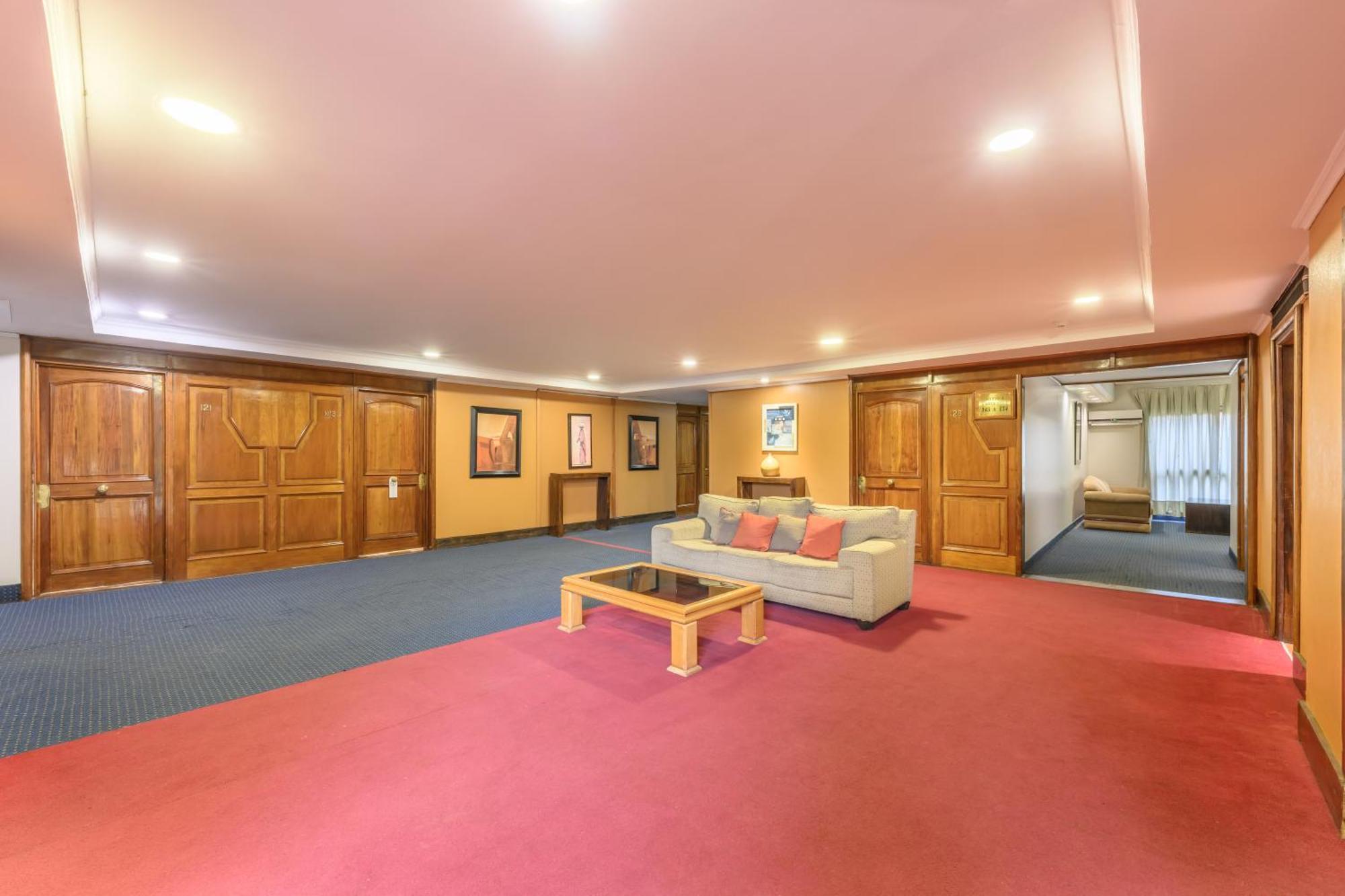 엑스 호텔 카타라타스 푸에르토이과수 외부 사진 The interior of the hotel