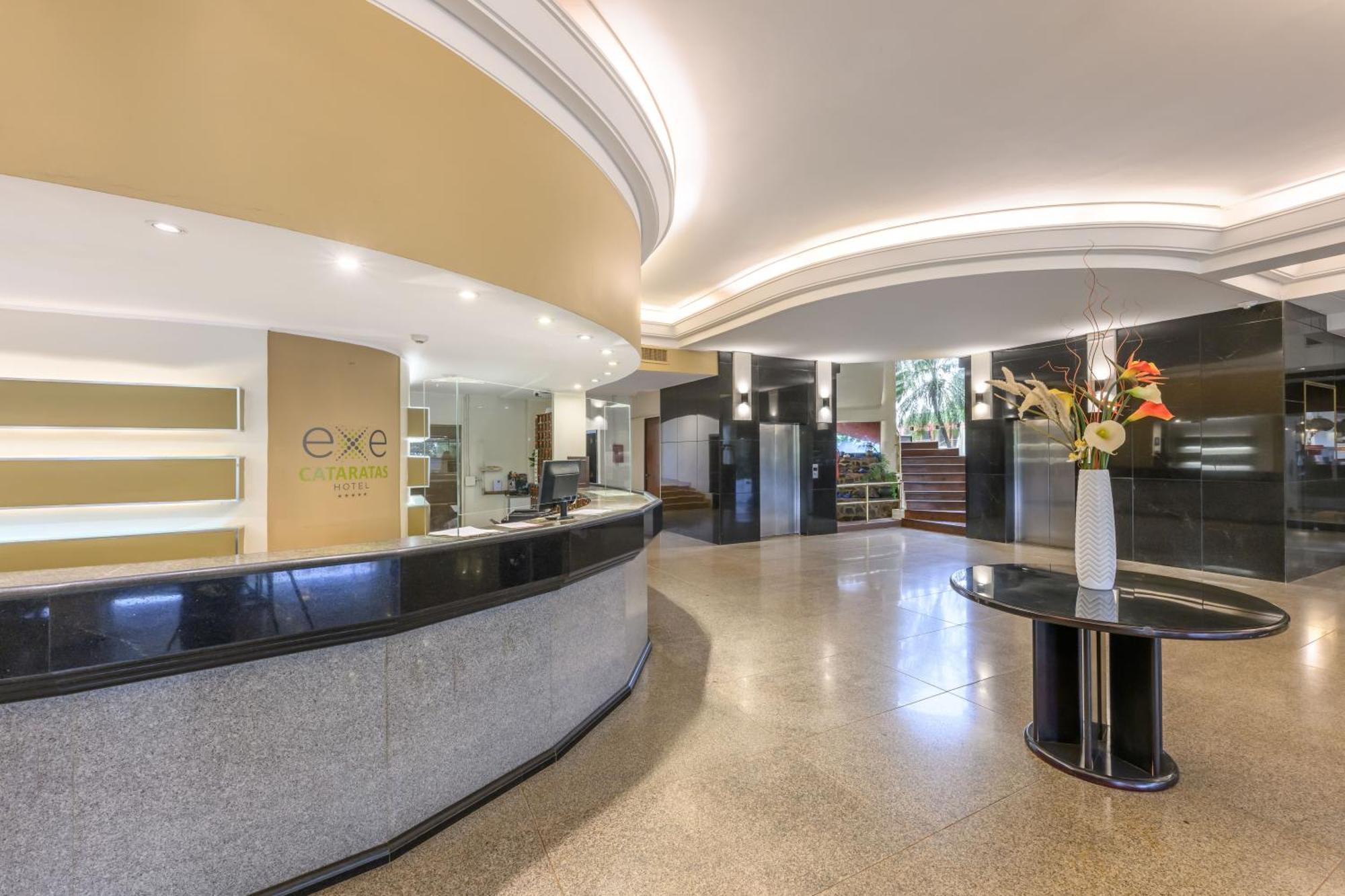 엑스 호텔 카타라타스 푸에르토이과수 외부 사진 Lobby