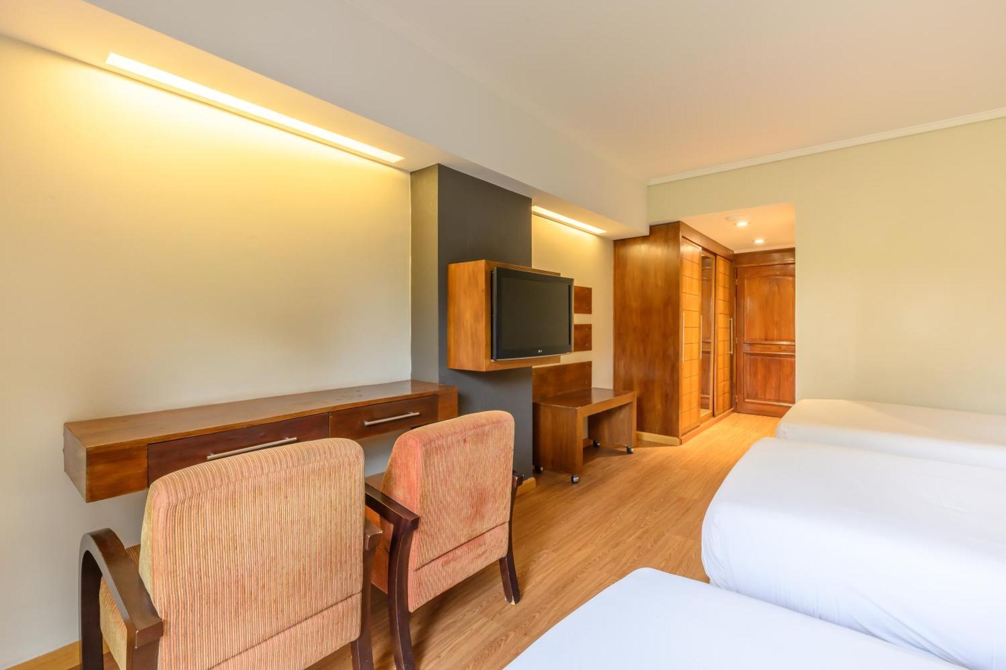엑스 호텔 카타라타스 푸에르토이과수 외부 사진 A room at the hotel