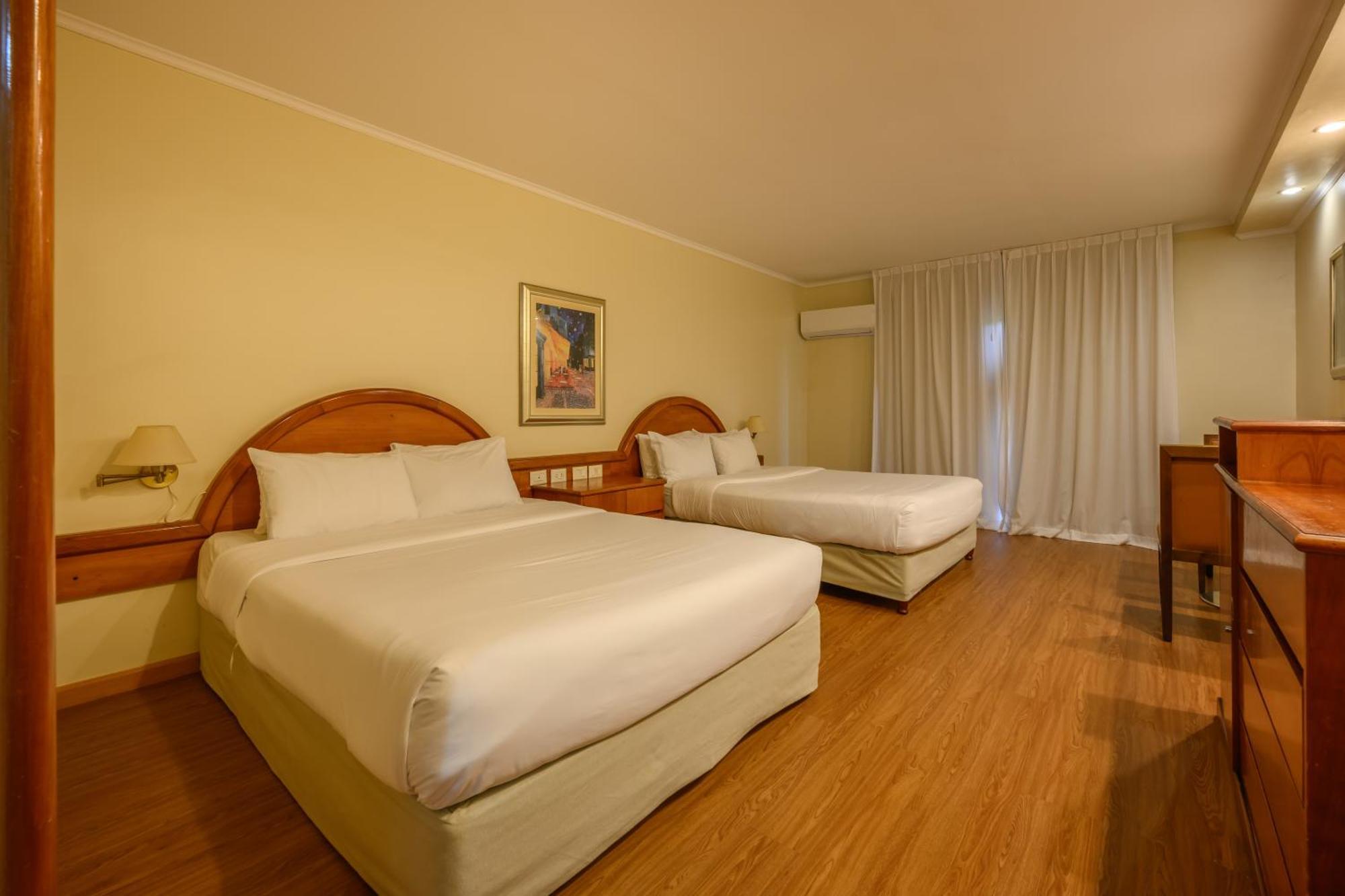 엑스 호텔 카타라타스 푸에르토이과수 외부 사진 A room at the hotel