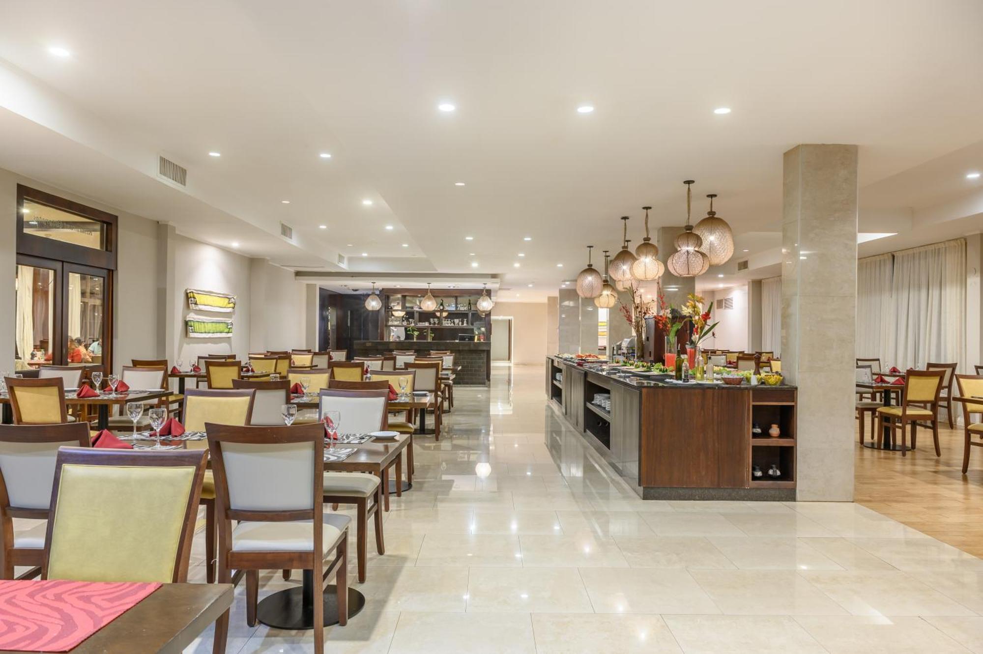 엑스 호텔 카타라타스 푸에르토이과수 외부 사진 The restaurant