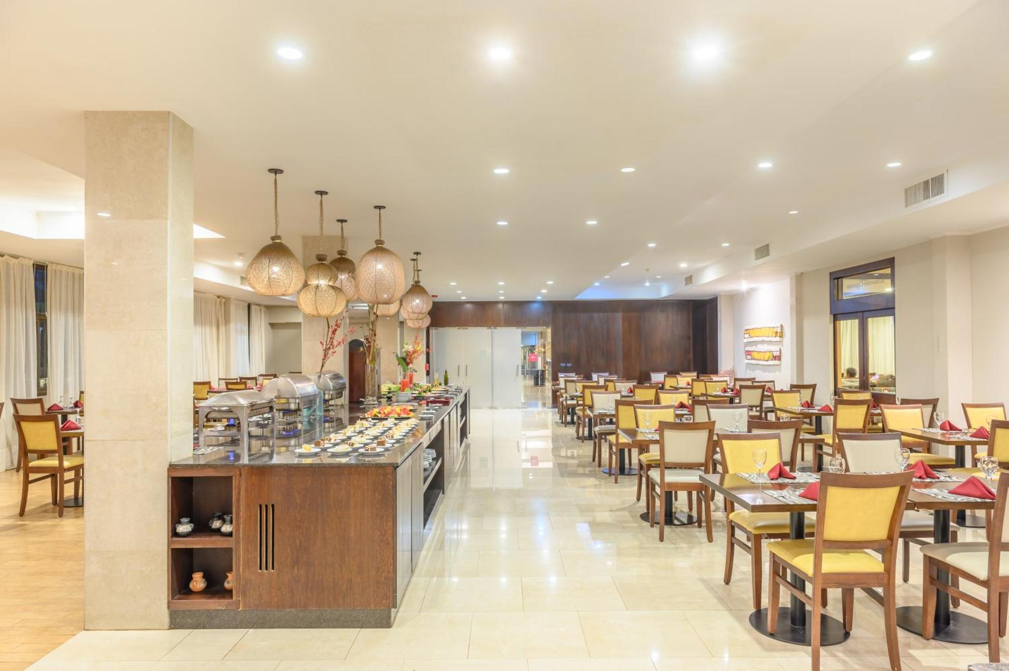 엑스 호텔 카타라타스 푸에르토이과수 외부 사진 The restaurant at the hotel