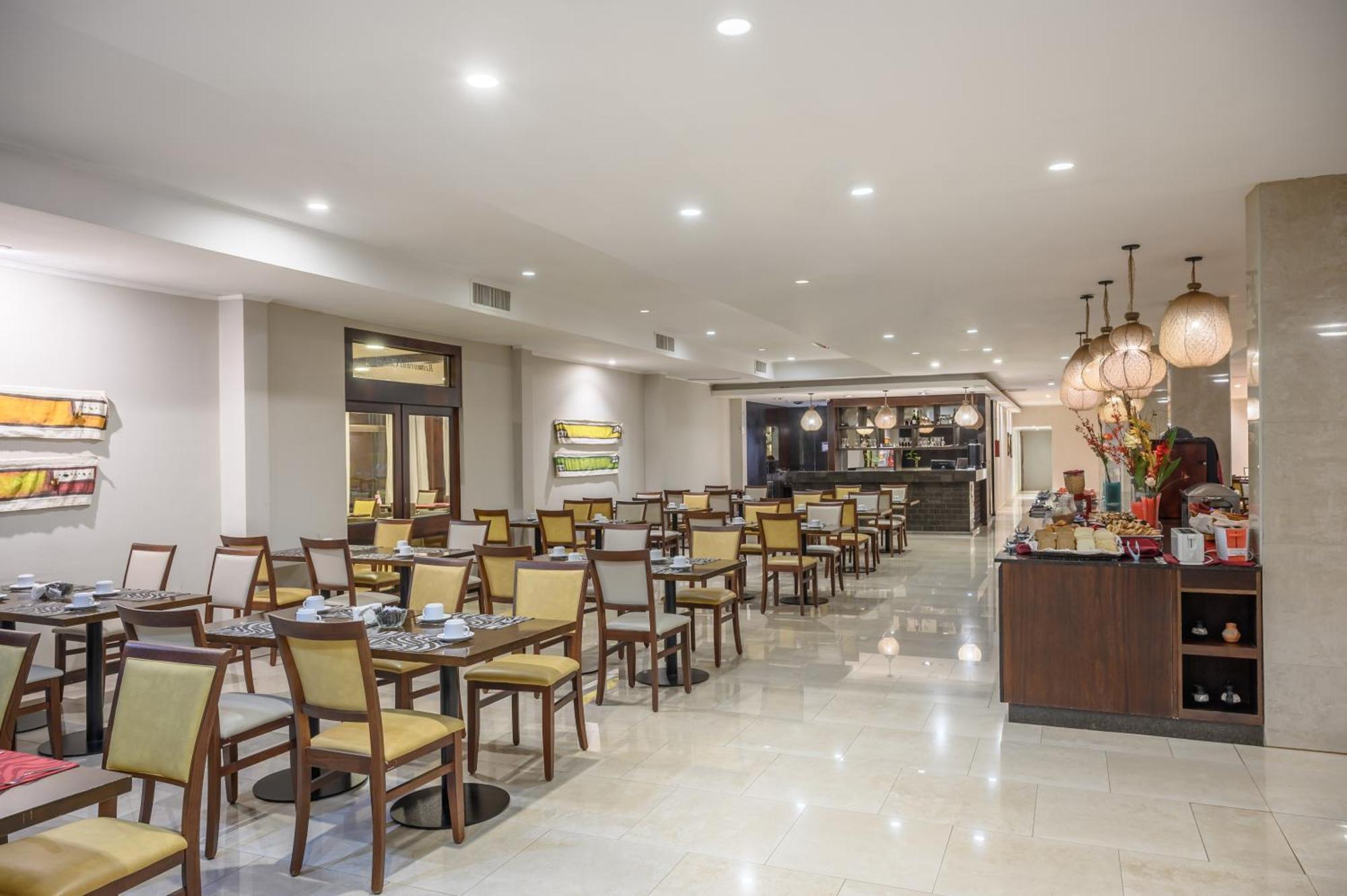 엑스 호텔 카타라타스 푸에르토이과수 외부 사진 The restaurant at the hotel